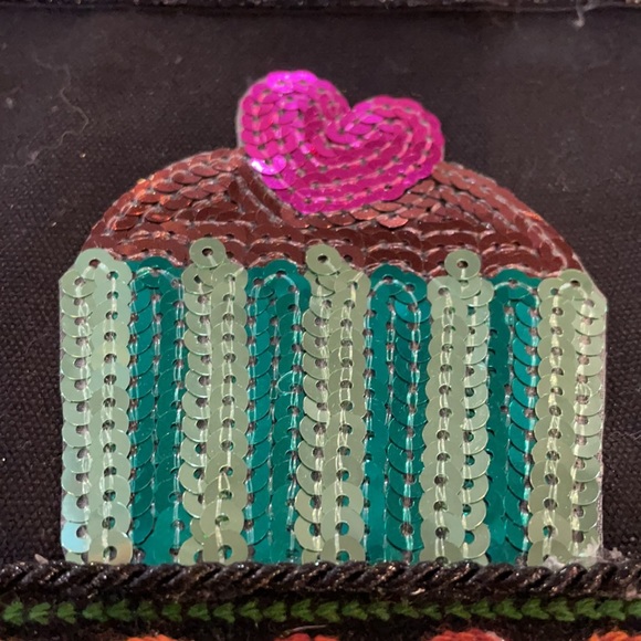 Cupcake Multi Use Bag!! - Picture 3 of 6